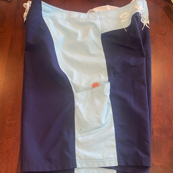 27001 SUNDEK Printed Swim Trunks Size: 40 board - Picture 6 of 12